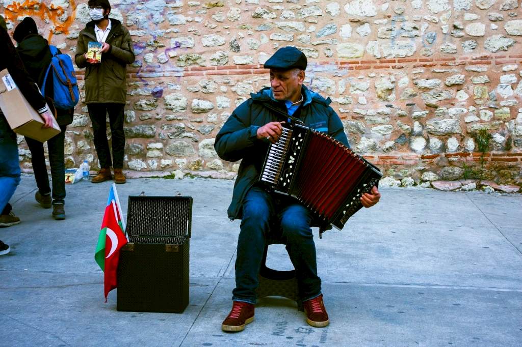 busker